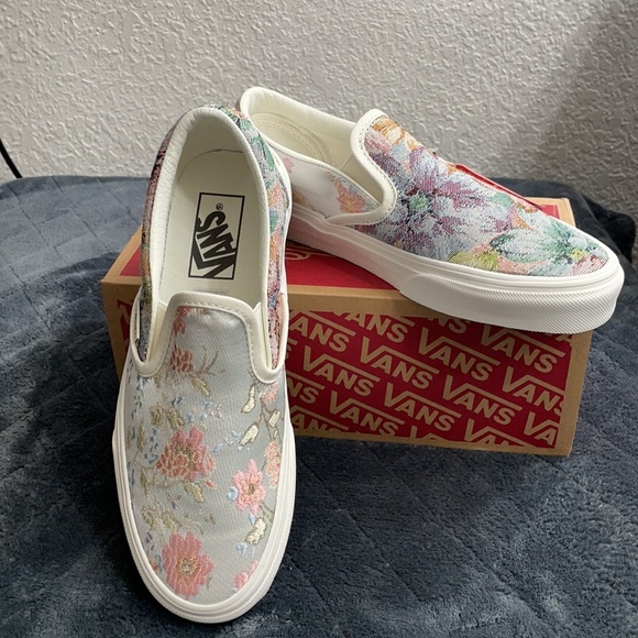 vans tapestry slip on